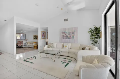 10279 N Circle Lake Drive Boynton Beach FL 33437
