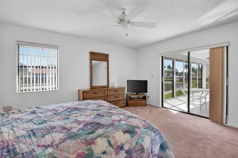 10279 N Circle Lake Drive Boynton Beach FL 33437