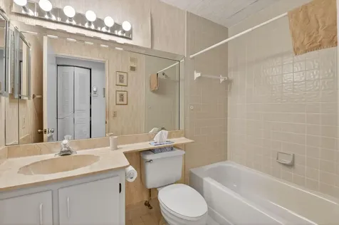 10279 N Circle Lake Drive Boynton Beach FL 33437