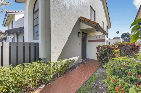 10279 N Circle Lake Drive Boynton Beach FL 33437