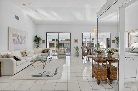 10279 N Circle Lake Drive Boynton Beach FL 33437