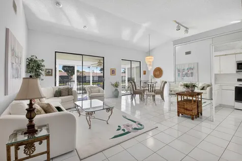 10279 N Circle Lake Drive Boynton Beach FL 33437