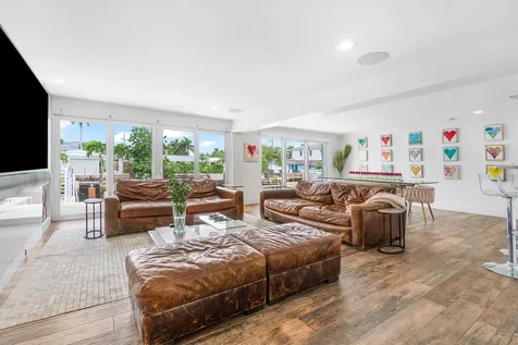 711 Ne 69th Street Boca Raton FL 33487