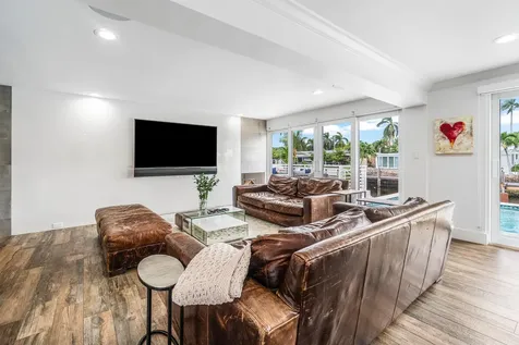 711 Ne 69th Street Boca Raton FL 33487