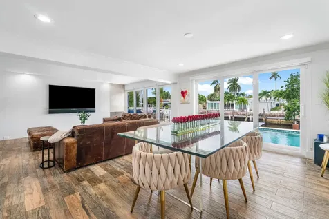 711 Ne 69th Street Boca Raton FL 33487