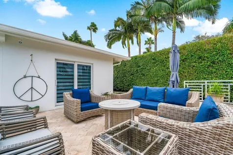 711 Ne 69th Street Boca Raton FL 33487