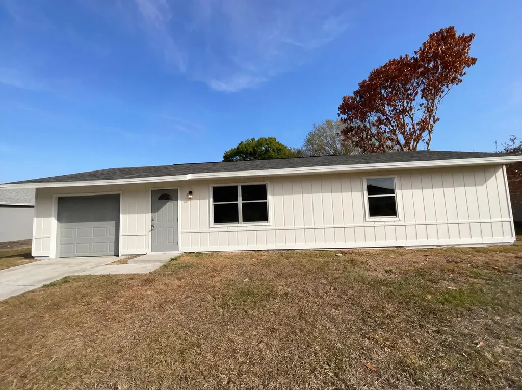 2079 Sw Kimberly Avenue Port Saint Lucie FL 34953