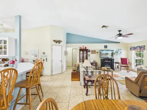 8525 Sw 9th Street Okeechobee FL 34974