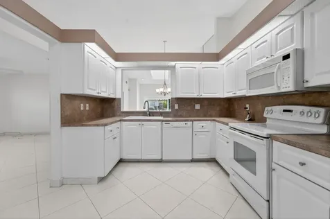 6045 Waldwick Circle Delray Beach FL 33484