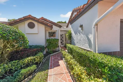 6045 Waldwick Circle Delray Beach FL 33484