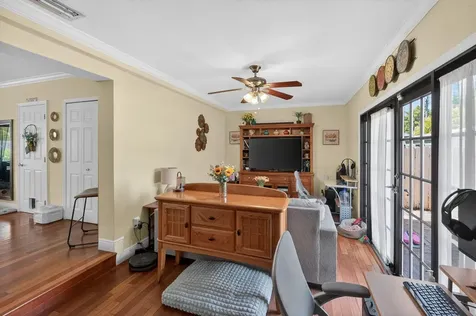 6091 Sw 12th Street West Miami FL 33144
