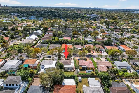 6091 Sw 12th Street West Miami FL 33144
