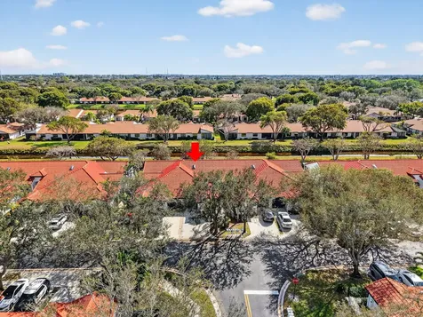 8298 Via Di Veneto Boca Raton FL 33496