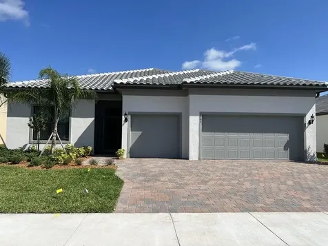 663 Se Villandry Way Port Saint Lucie FL 34984
