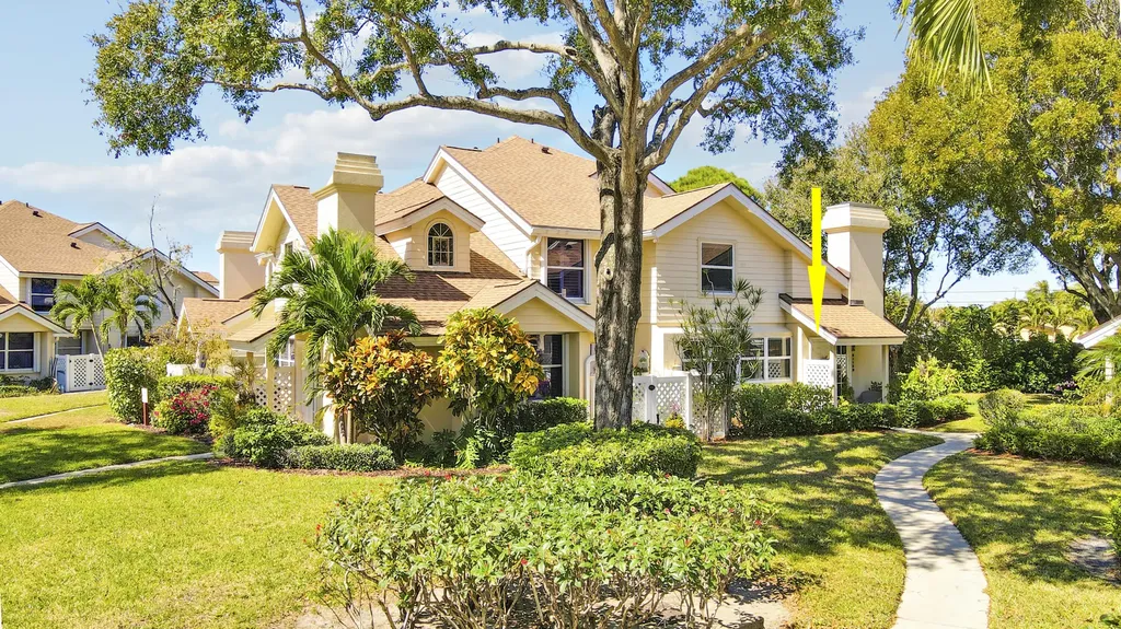 8115 Northboro Court Lake Clarke Shores FL 33406