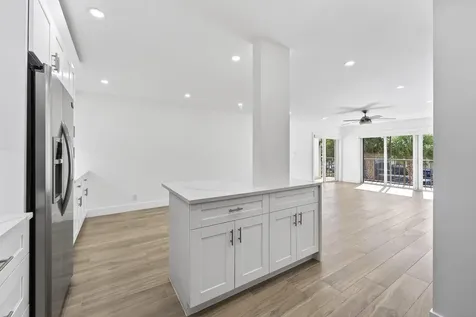 1206 S Lake Drive Lantana FL 33462