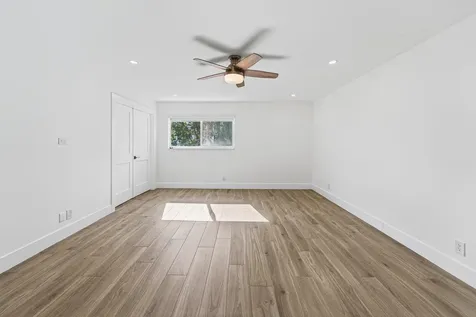 1206 S Lake Drive Lantana FL 33462