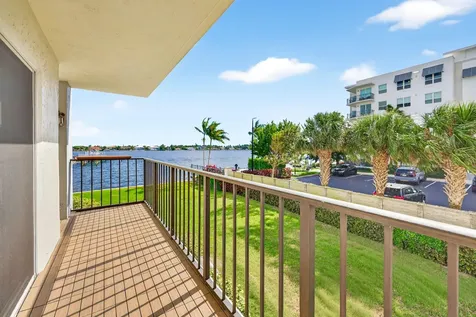 1206 S Lake Drive Lantana FL 33462