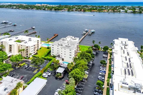 1206 S Lake Drive Lantana FL 33462