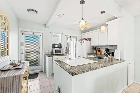 2121 Ne 1st Court Boynton Beach FL 33435