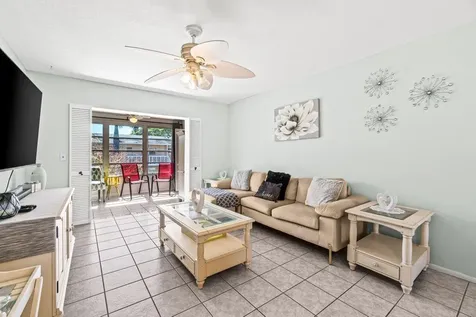 2121 Ne 1st Court Boynton Beach FL 33435