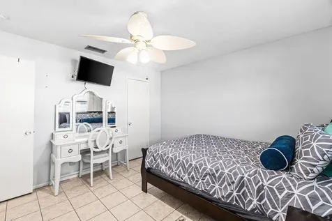 2121 Ne 1st Court Boynton Beach FL 33435