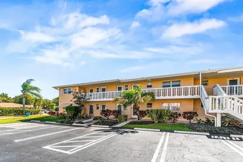 2121 Ne 1st Court Boynton Beach FL 33435