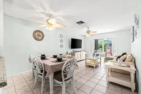 2121 Ne 1st Court Boynton Beach FL 33435