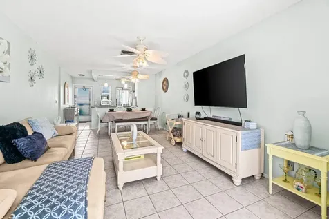 2121 NE 1st Court Boynton Beach FL 33435