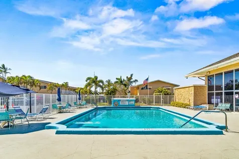 2121 NE 1st Court Boynton Beach FL 33435