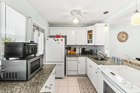 2121 NE 1st Court Boynton Beach FL 33435