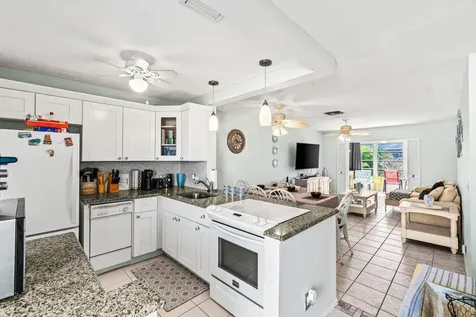 2121 NE 1st Court Boynton Beach FL 33435