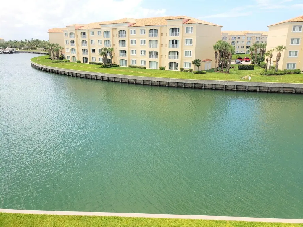 18 Harbour Isle Drive Fort Pierce FL 34949