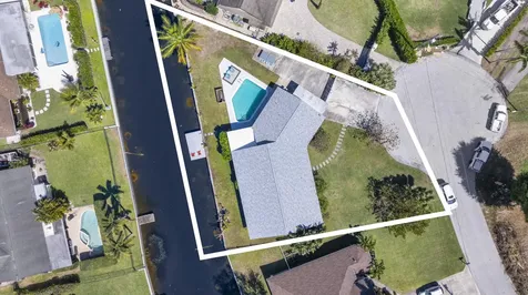 6797 Bayshore Drive Lake Worth FL 33462