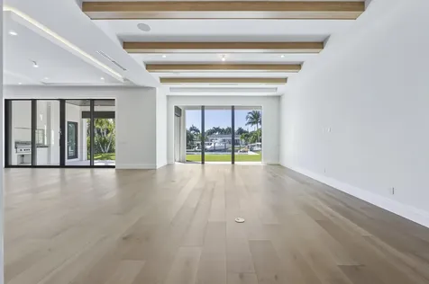 2442 Bay Circle Palm Beach Gardens FL 33410