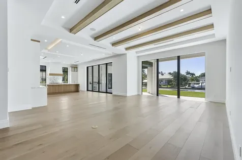 2442 Bay Circle Palm Beach Gardens FL 33410