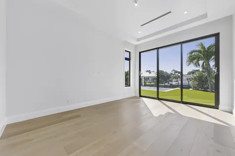 2442 Bay Circle Palm Beach Gardens FL 33410
