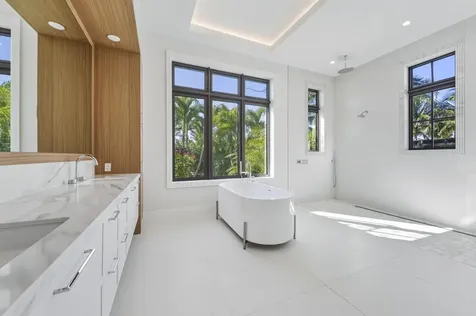 2442 Bay Circle Palm Beach Gardens FL 33410