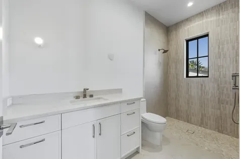 2442 Bay Circle Palm Beach Gardens FL 33410