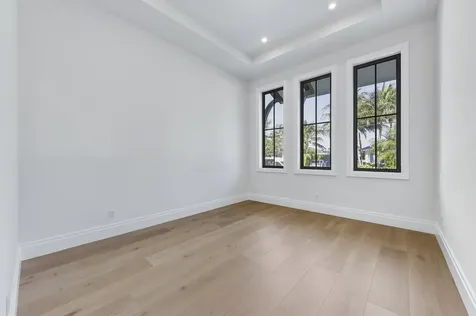 2442 Bay Circle Palm Beach Gardens FL 33410