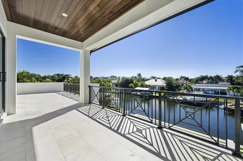 2442 Bay Circle Palm Beach Gardens FL 33410