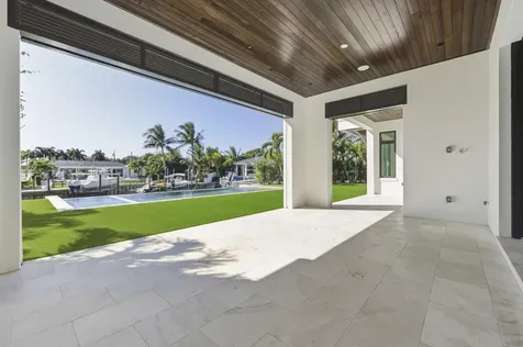 2442 Bay Circle Palm Beach Gardens FL 33410