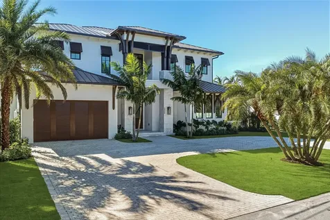 2442 Bay Circle Palm Beach Gardens FL 33410