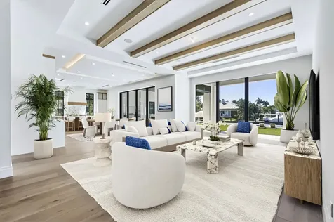 2442 Bay Circle Palm Beach Gardens FL 33410