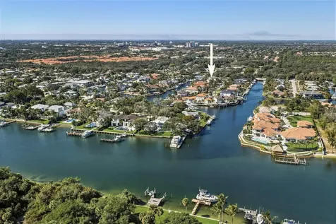 2442 Bay Circle Palm Beach Gardens FL 33410