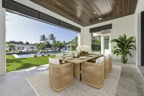 2442 Bay Circle Palm Beach Gardens FL 33410