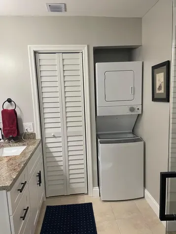 922 South Drive Delray Beach FL 33445