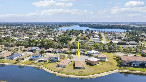 2007 Sw Jamesport Drive Drive Port Saint Lucie FL 34953