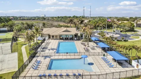 2007 Sw Jamesport Drive Drive Port Saint Lucie FL 34953