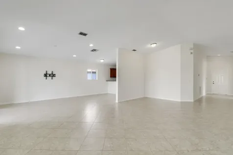 2007 Sw Jamesport Drive Drive Port Saint Lucie FL 34953